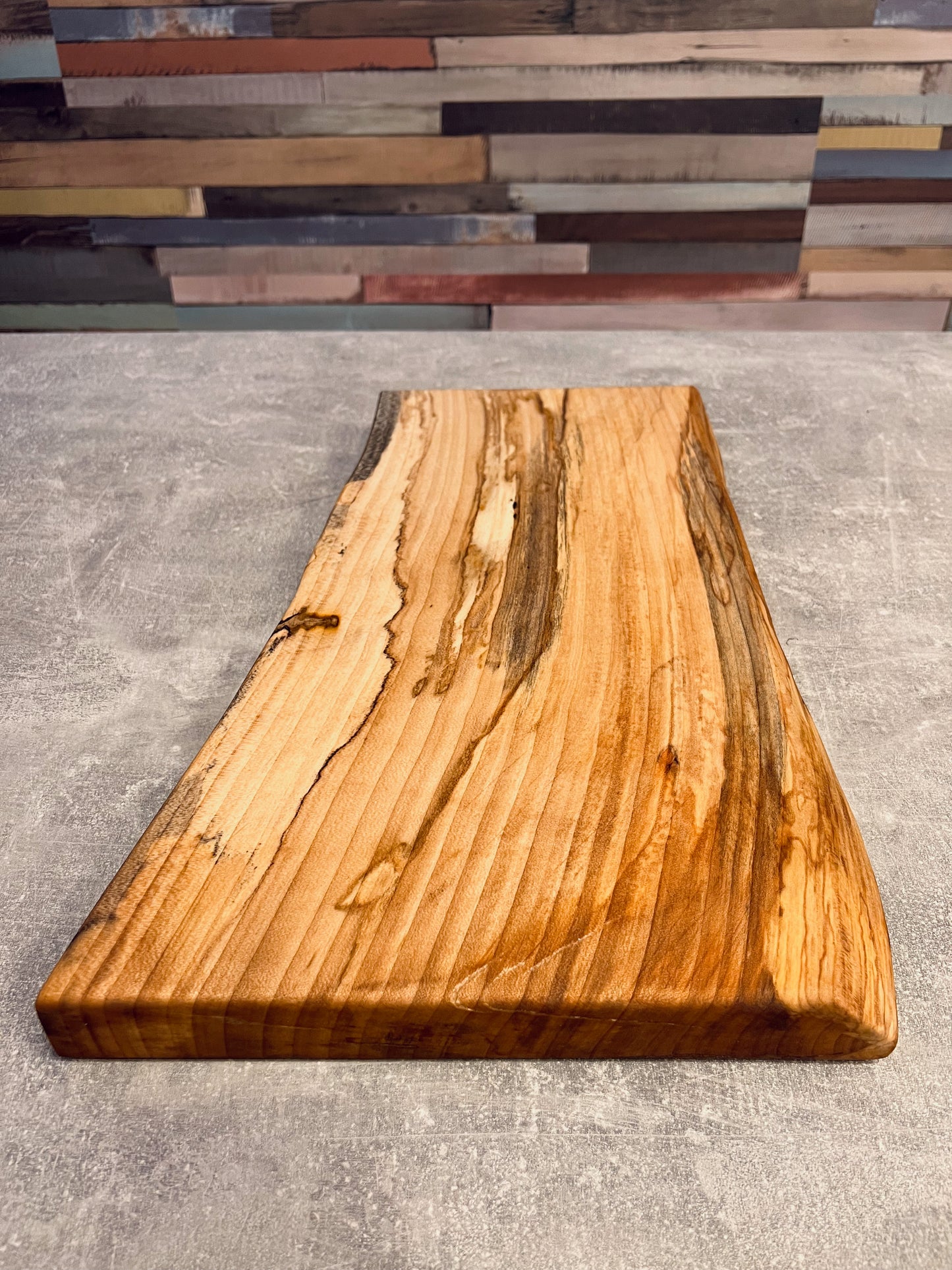 46 x 30 x 4 cm - Live Edge Sycamore Chopping Board