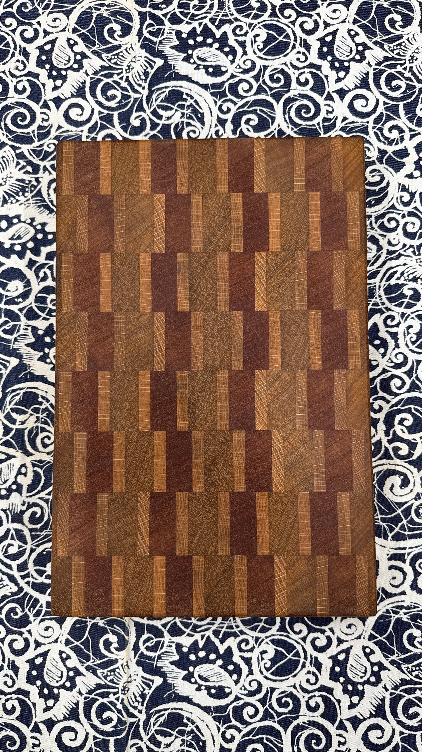 42 x 28 x 5 cm - End Grain Chopping Board