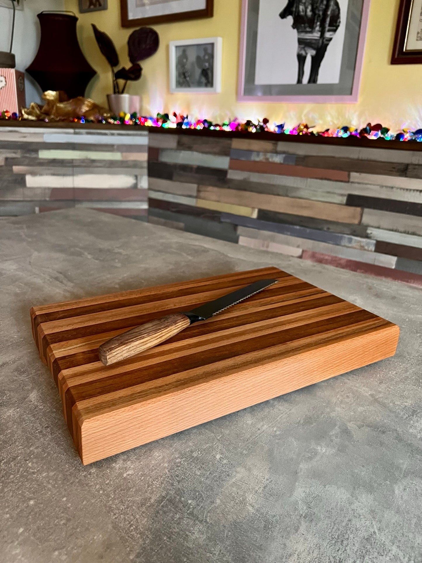 40 x 26 x 5 cm - Striped Chopping Board