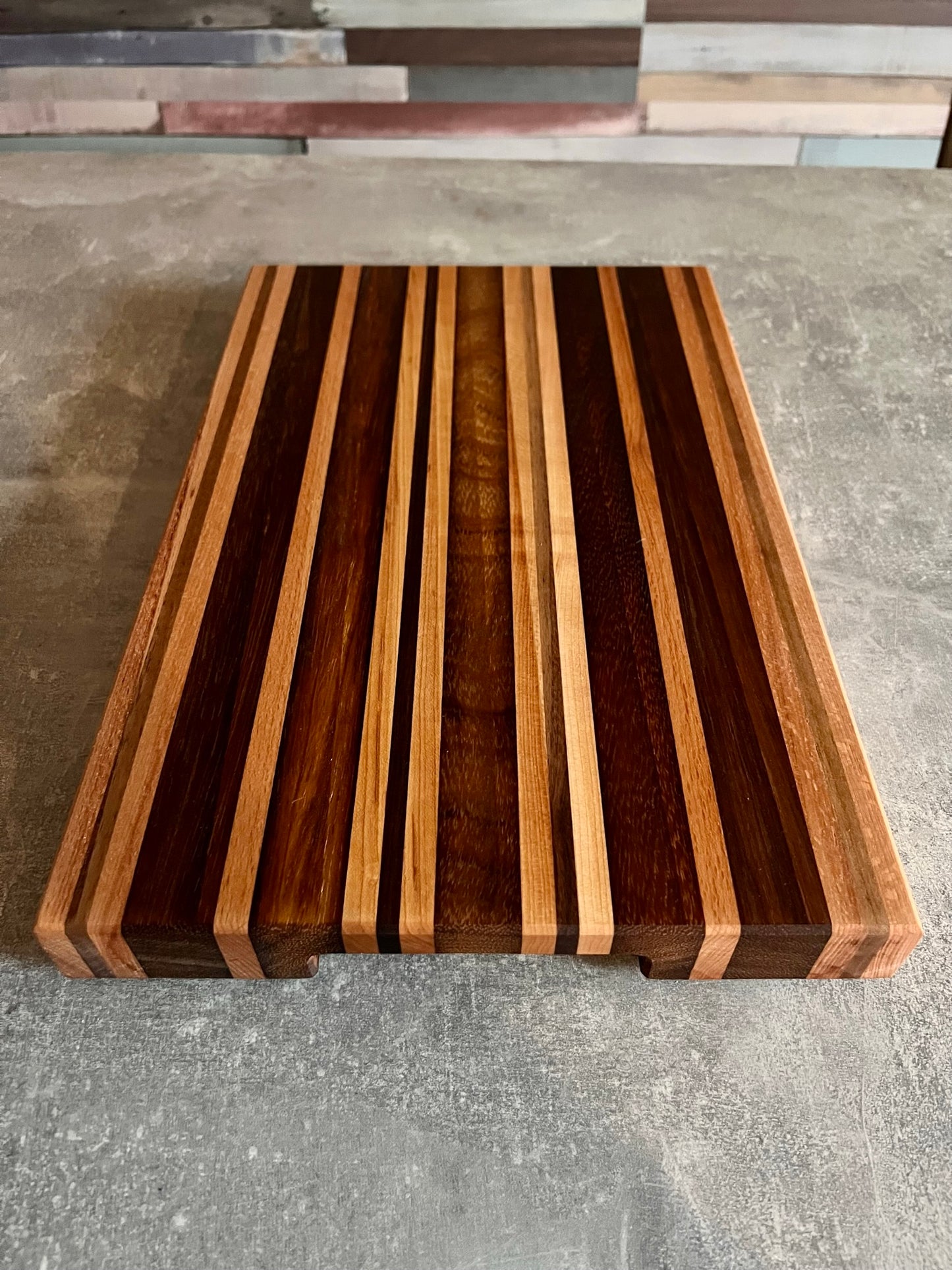 40 x 26 x 3.5 cm - Striped Chopping Board