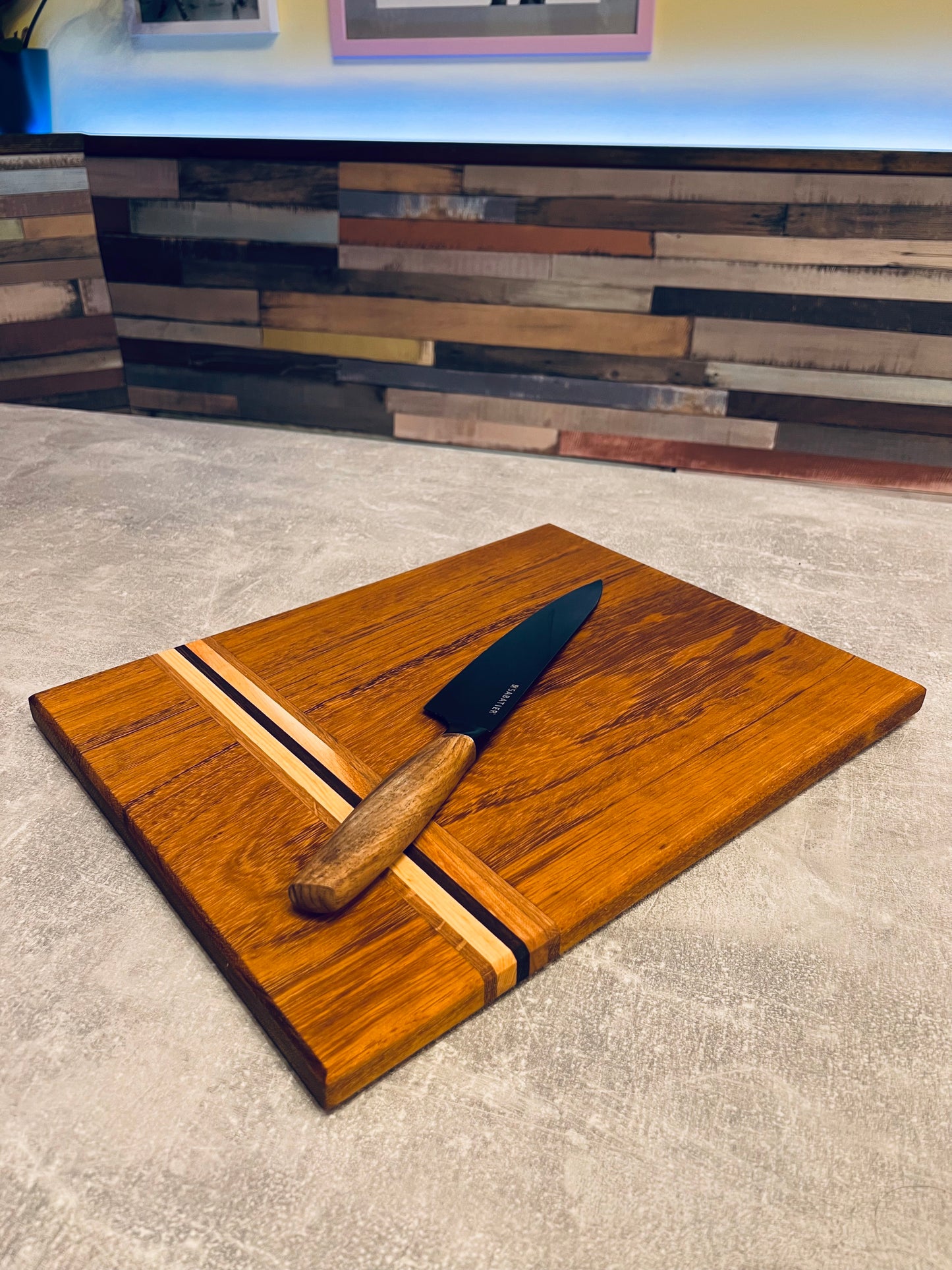 39 x 30 x 2.5 cm - Solid Wood Chopping Board