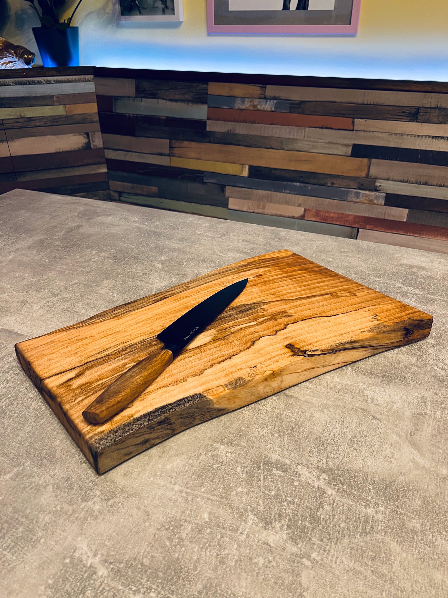 46 x 30 x 4 cm - Live Edge Sycamore Chopping Board