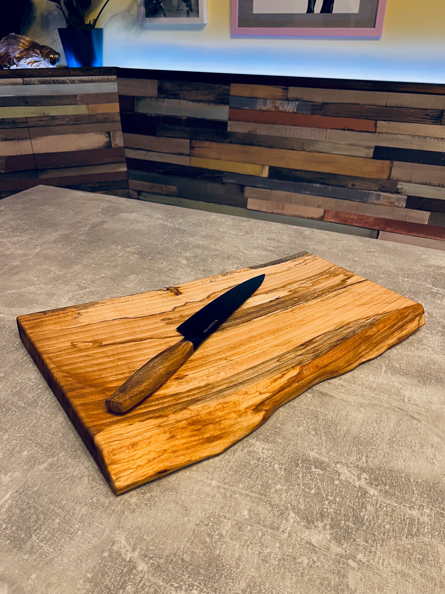 46 x 30 x 4 cm - Live Edge Sycamore Chopping Board