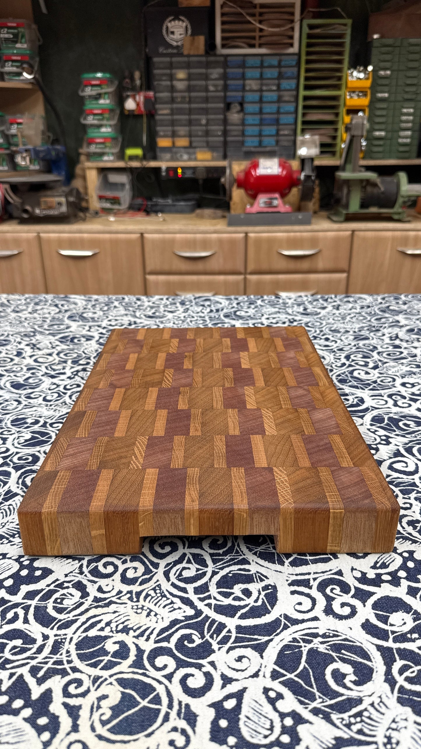 42 x 28 x 5 cm - End Grain Chopping Board