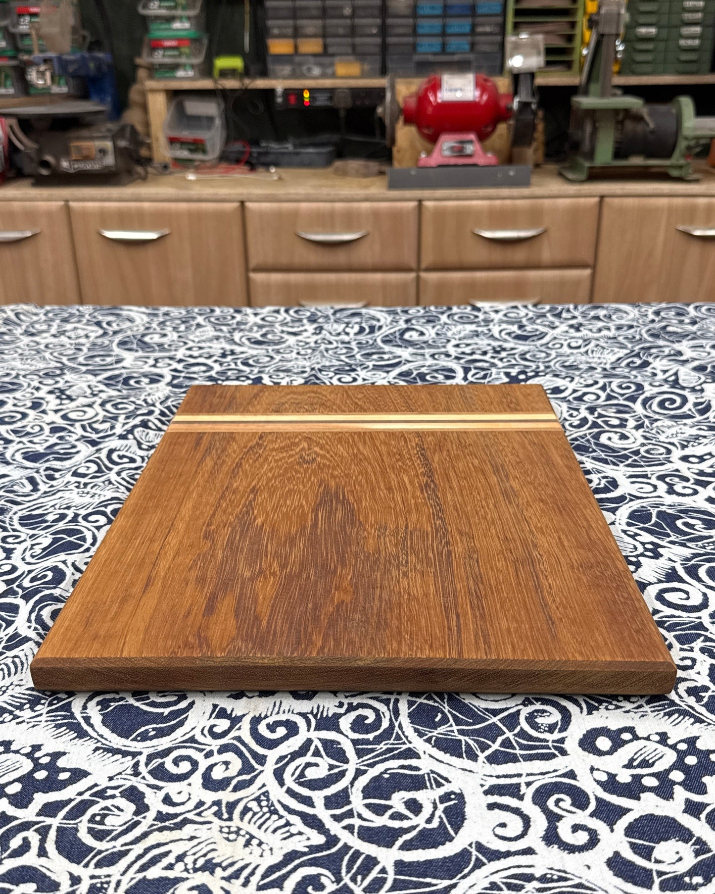 39 x 30 x 2.5 cm - Solid Wood Chopping Board