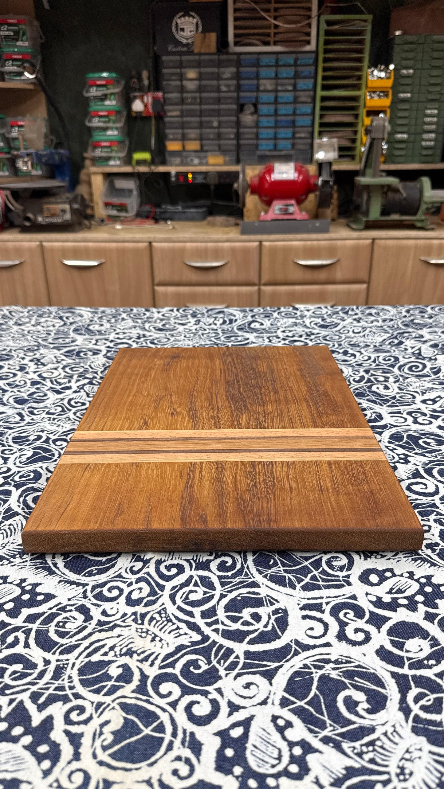 42 x 30 x 2 cm - Solid Wood Chopping Board