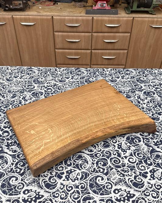 50 x 32 x 4.5 cm - Live Edge Solid Oak Chopping Board
