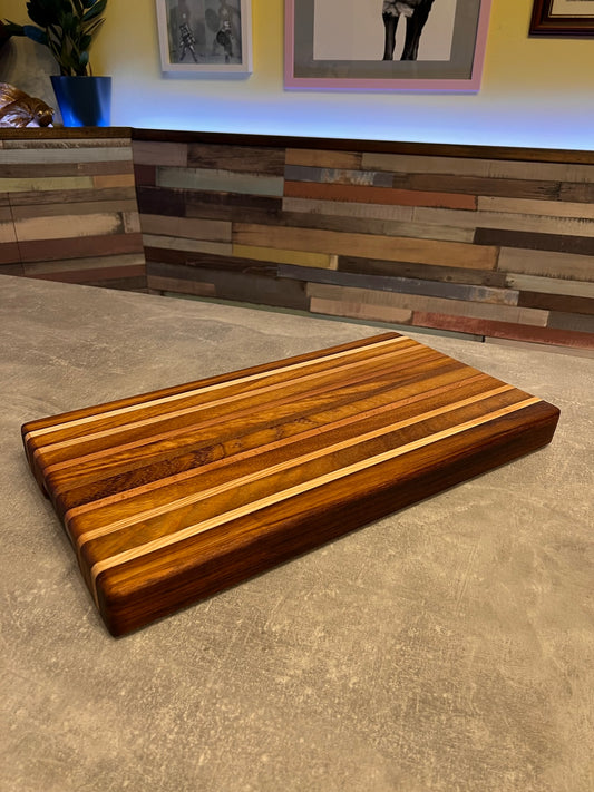 50 x 27 x 5 cm - Striped Chopping Board